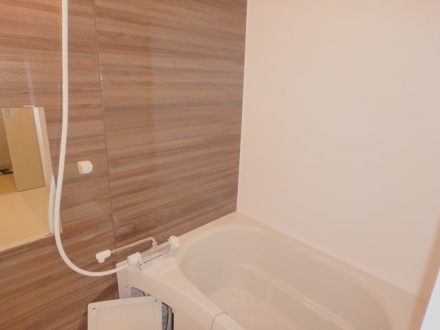 エルグランディA Ra Southの浴室|日々の疲れを癒すお風呂付です