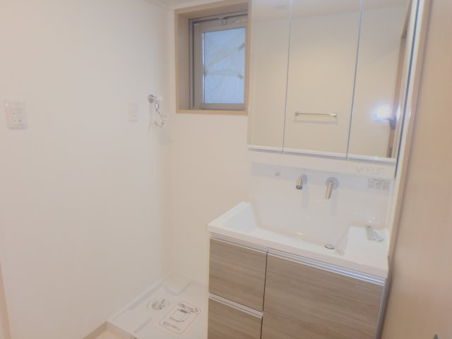 エルグランディA Ra Southの洗面所|コンパクトで使いやすい洗面所