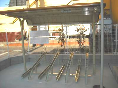 【駐車場】 | ヴィース泰光 | 屋根付き駐輪場