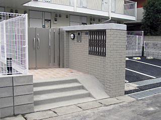 【エントランス】 | ヴィース泰光