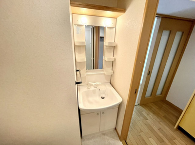 【洗面所】 | アセットヒルズディアフィオーレ博多 | 別号室の写真になります。現況優先。