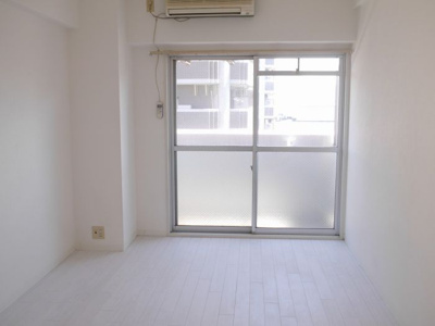 【洋室】 | ルミナス博多 | 別号室の写真になります。現況優先。