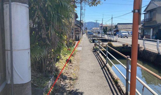 土佐市高岡町丙　売土地の前面道路含む現地写真