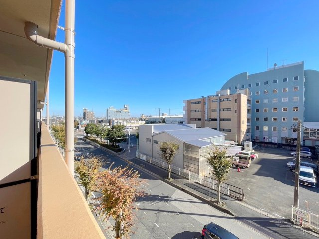 グリーンミユキ吉川駅前の展望|バルコニーからの眺めです