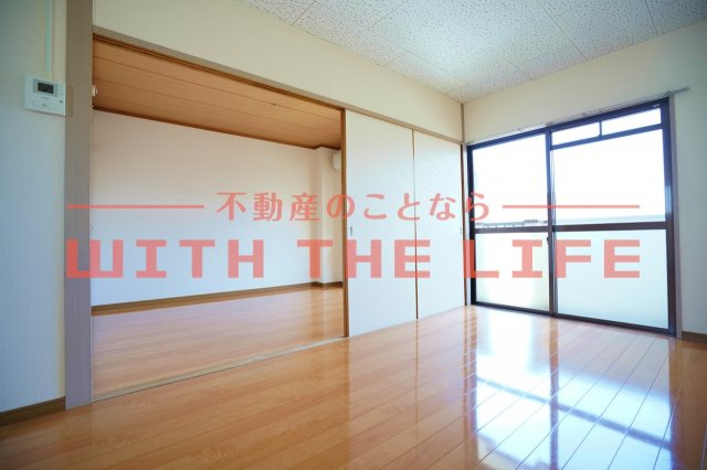 権藤ビル【キャッシュバック対象物件】の洋室|ゆったりした洋室です