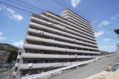 【外観】 | 【上質リノベ】リブゼ温品 | 現地（2023年3月28日12：00頃）撮影