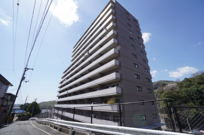 【外観】 | 【上質リノベ】リブゼ温品 | 現地（2023年3月28日12：00頃）撮影