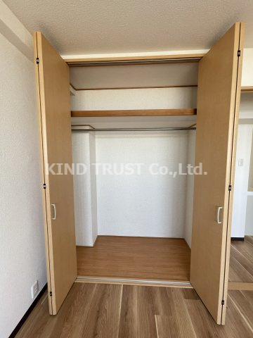 中津リバーサイドコーポB棟の収納|便利な収納スペースです