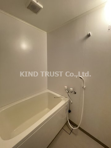 中津リバーサイドコーポB棟の浴室|日々の疲れを癒すお風呂付です