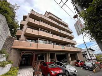 【外観】 | 薬院大通駅まで徒歩13分でアクセス。学校が近いので子育て中のファミリーにもおススメです