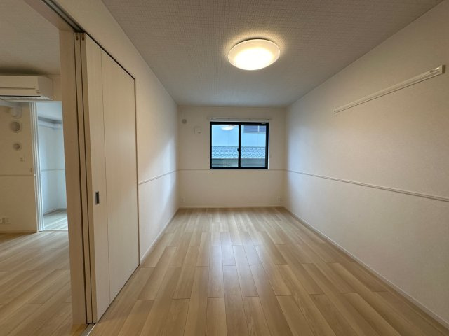 エスペランサ中仁野Ⅷの洋室