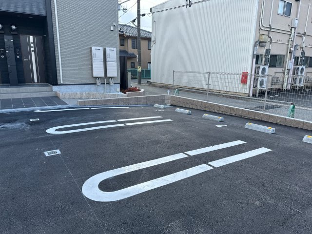 エスペランサ中仁野Ⅷの駐車場