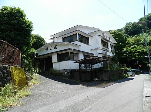 【外観】 | 熱海市下多賀　売地 | 古家付の売地となります。