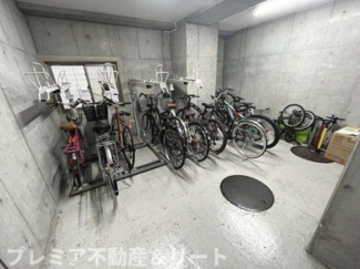 【その他共用部分】 | 駐輪場です
