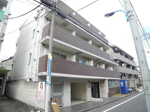 プレール・ドゥーク東新宿の外観