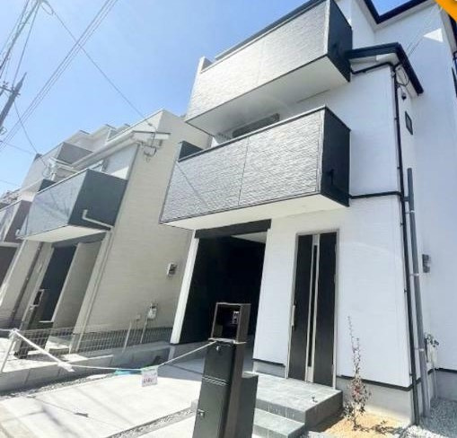 四條畷市雁屋北町　新築一戸建ての前面道路含む現地写真|前面道路含む現地写真です