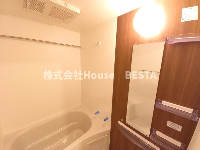 セレニテ神戸ミラクシュッドの浴室