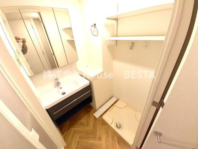 セレニテ神戸ミラクシュッドの洗面所