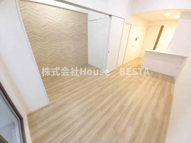 セレニテ神戸ミラクシュッドの居間・リビング