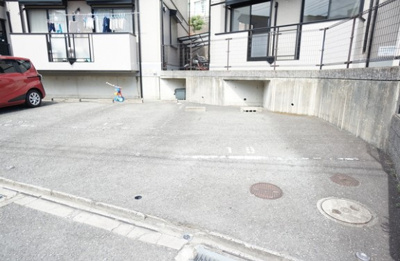 【駐車場】 | グリーンハイツ万博公園Ⅱ | 駐車場★