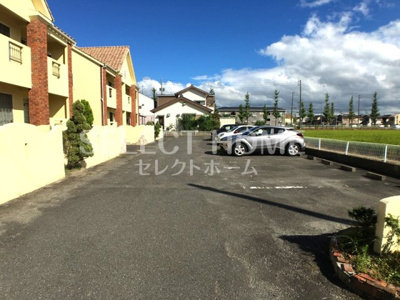 【駐車場】 | ＤＥＬＬＡ　ＣＡＳＡ　Ｂ | 駐車スペースもあります