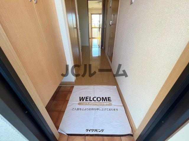 ロイヤルガーデン絆 Dの玄関