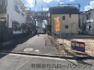 【前面道路含む現地写真】