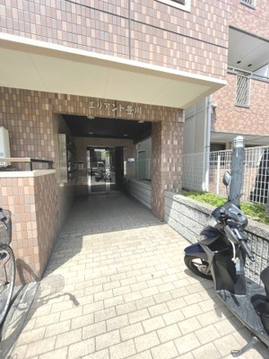 【エントランス】 | エリアント豊川 | 清潔なエントランスです