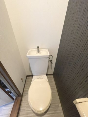 【トイレ】 | エリアント豊川 | 落ち着いた色調のトイレです