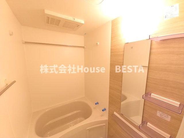 セレニテ神戸ミラクシュッドの浴室