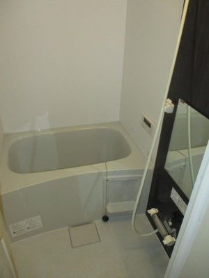 【浴室】 | コンフォートメゾン吉塚 | 別号室の写真になります。現況優先。