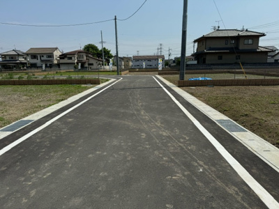 【前面道路含む現地写真】 | 太田市宝町　土地　1区画