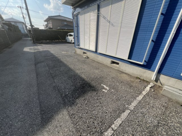さくらハイツの駐車場|居室前　駐車場無料です