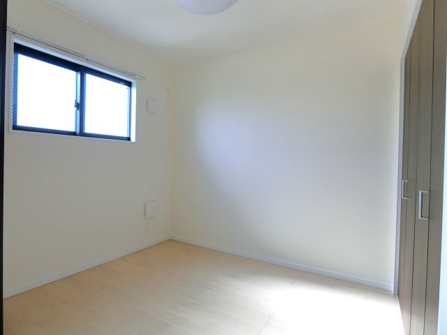 コージーコートの洋室