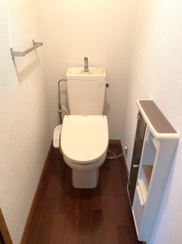 ブルウジュ【キャッシュバック対象物件】のトイレ|コンパクトで使いやすいトイレです