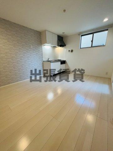 仲介手数料0円！FERIO平安通の居間・リビング