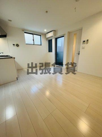 仲介手数料0円！FERIO平安通の居間・リビング