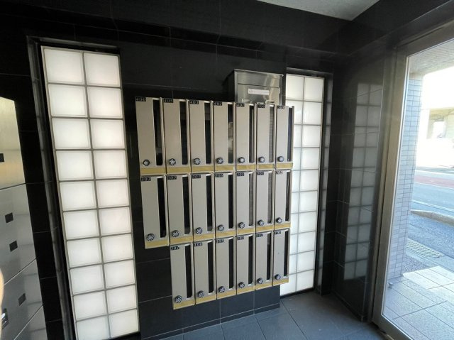 ローズパーク参番館のその他共用部分|共用ポスト　オートロックついてます！