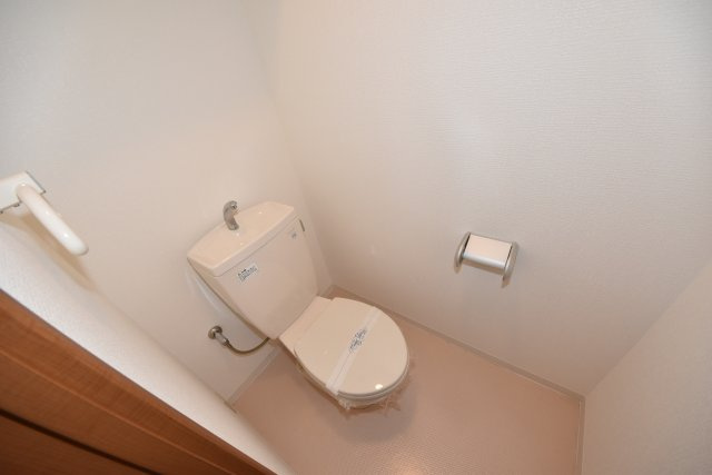 タウンコートサイワイチョウのトイレ