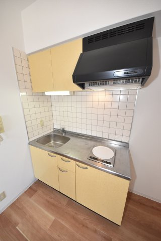 タウンコートサイワイチョウのキッチン