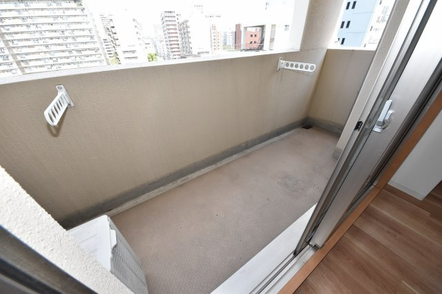 タウンコートサイワイチョウのバルコニー