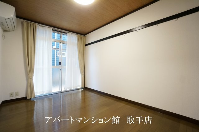 リバーハイツの居間・リビング