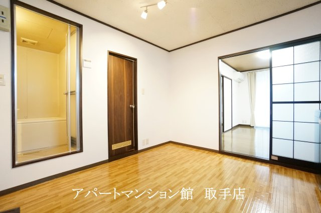 リバーハイツの居間・リビング