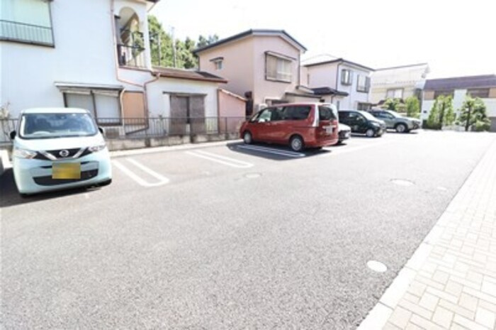 ステラ前ヶ崎の駐車場|駐車場に車を止められます