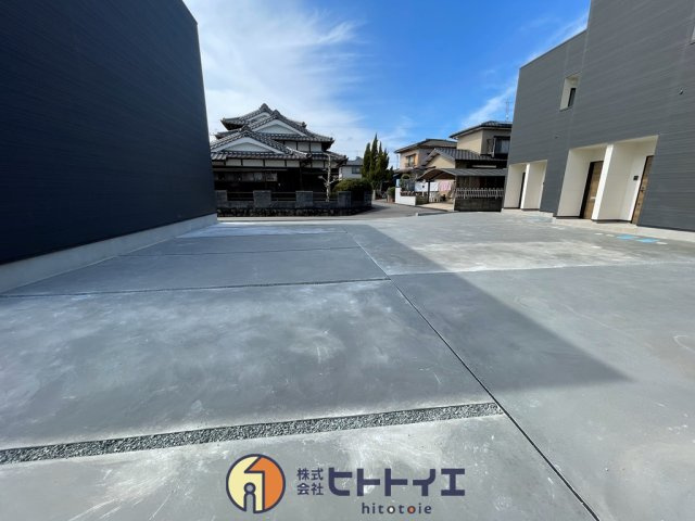 ALLEY(アレイ)11の駐車場