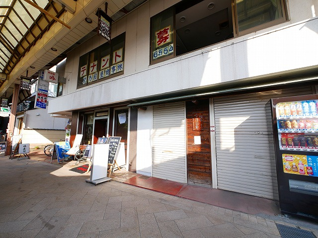 御門ビルの外観