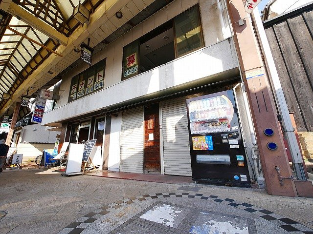 御門ビルの外観