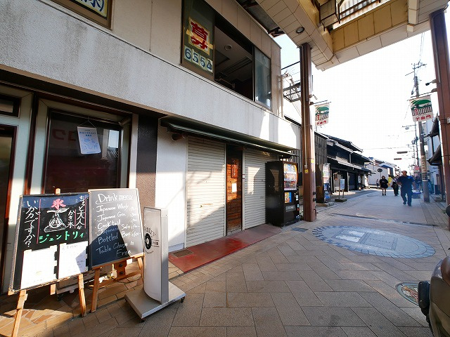 御門ビルの外観