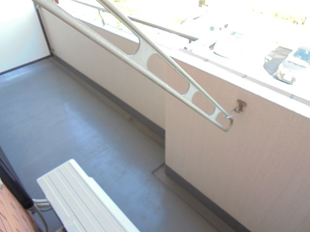 エムズ・アーク A棟のバルコニー