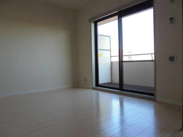 エムズ・アーク A棟の子供部屋